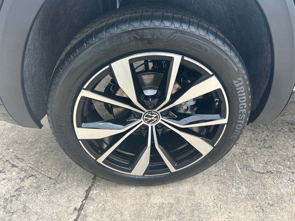 2026 Volkswagen Atlas Cross Sport 2.0T SEL Premium R-Line Tampa FL