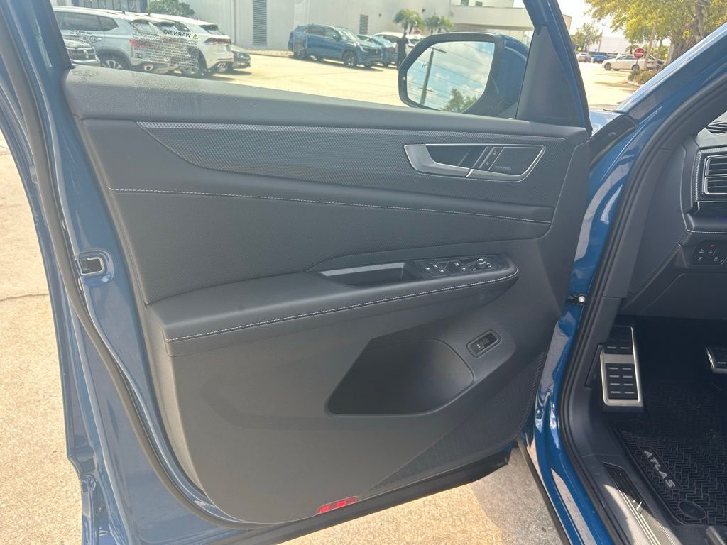 2026 Volkswagen Atlas Cross Sport 2.0T SEL Premium R-Line Tampa FL