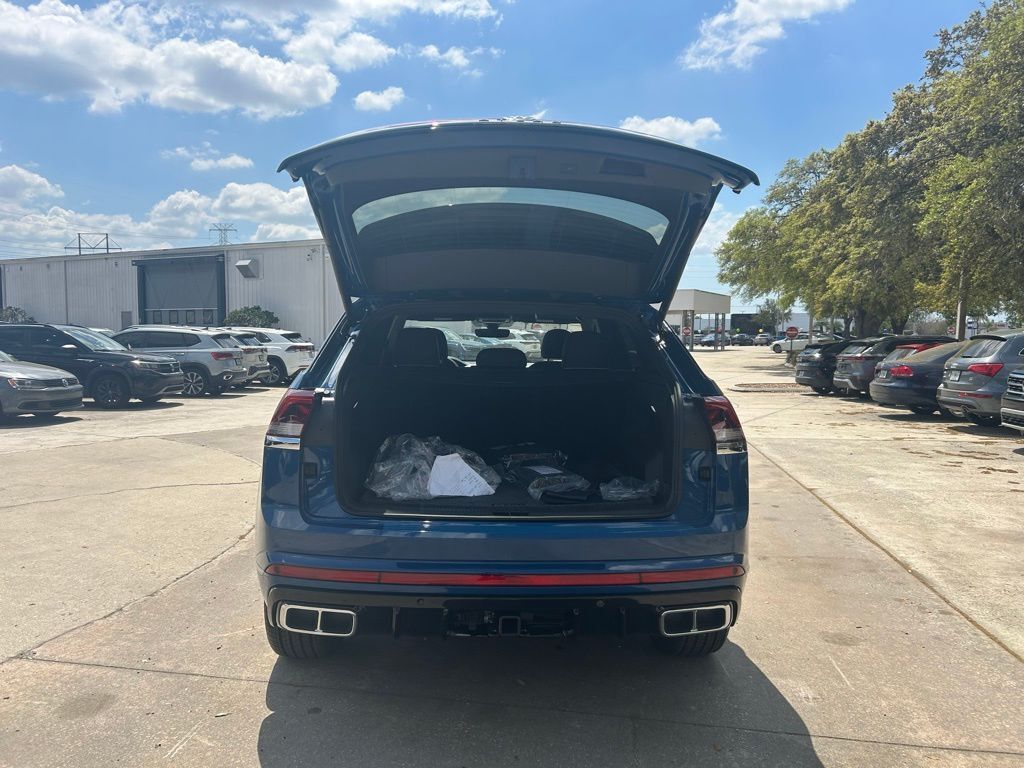 2026 Volkswagen Atlas Cross Sport 2.0T SEL Premium R-Line Tampa FL