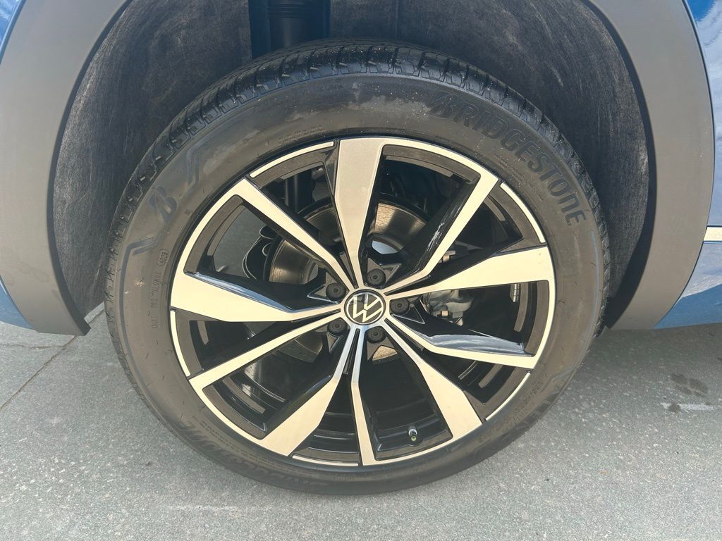 2026 Volkswagen Atlas Cross Sport 2.0T SEL Premium R-Line Tampa FL