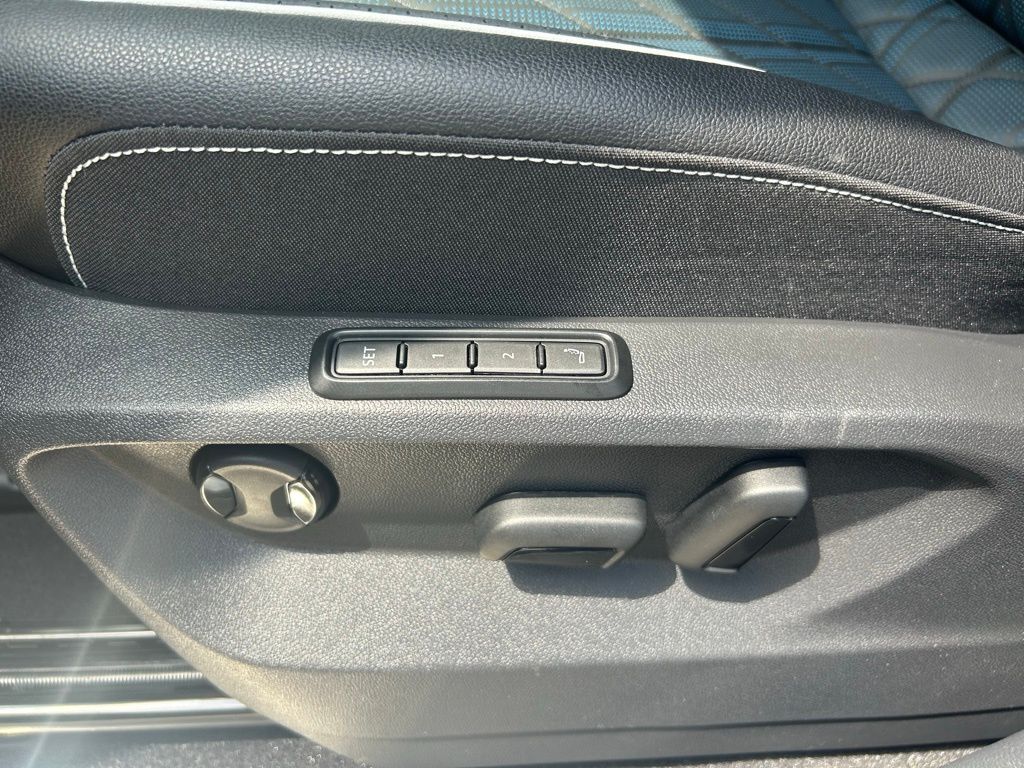 2026 Volkswagen Atlas Cross Sport 2.0T SEL Premium R-Line Tampa FL