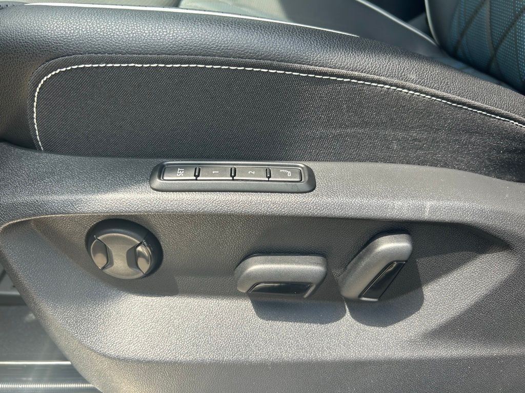 2026 Volkswagen Atlas Cross Sport 2.0T SEL Premium R-Line Tampa FL