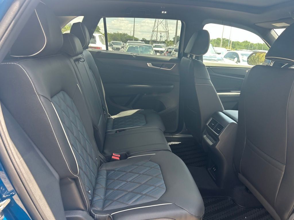 2026 Volkswagen Atlas Cross Sport 2.0T SEL Premium R-Line Tampa FL