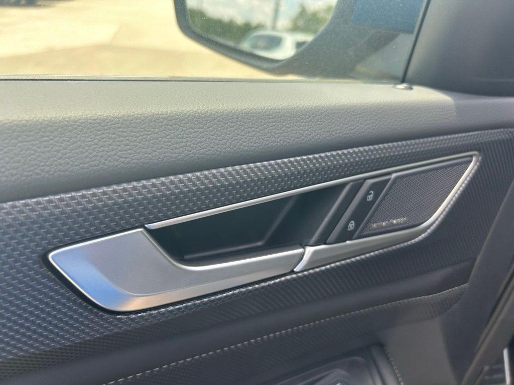 2026 Volkswagen Atlas Cross Sport 2.0T SEL Premium R-Line Tampa FL