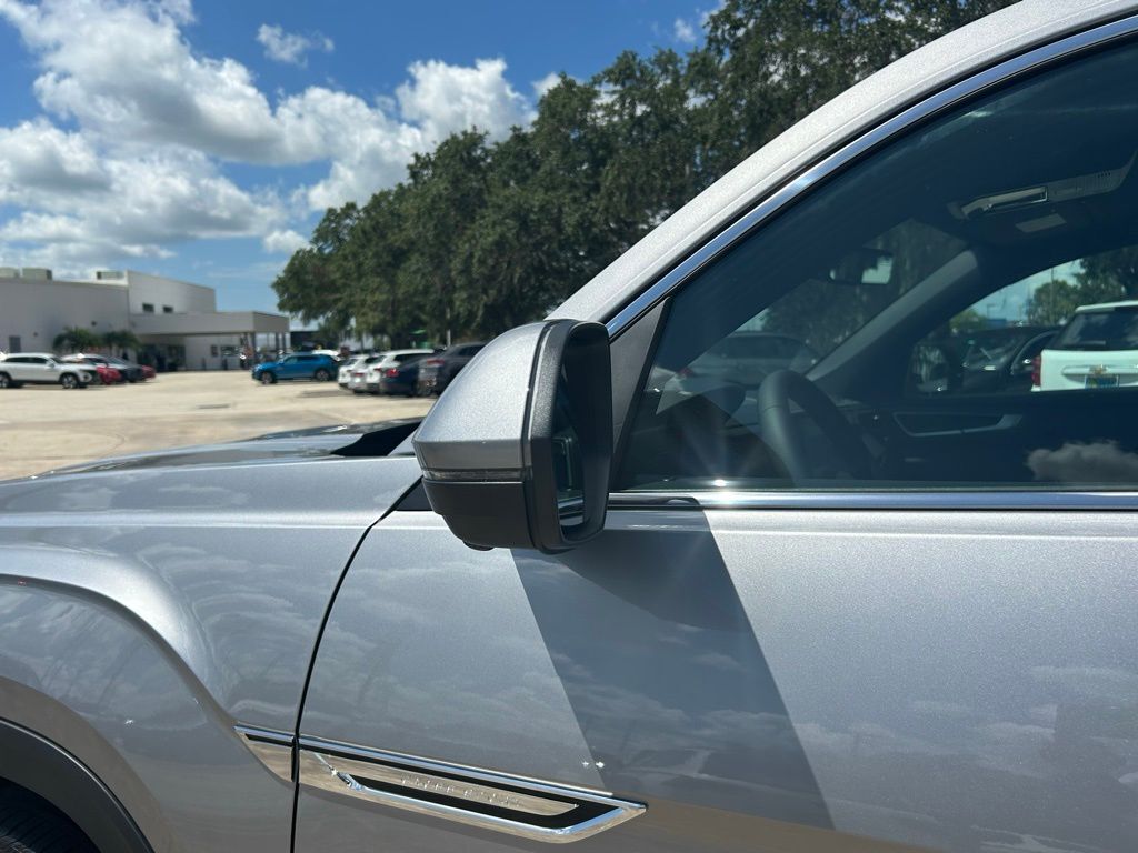 2026 Volkswagen Atlas Cross Sport 2.0T SEL Premium R-Line Tampa FL