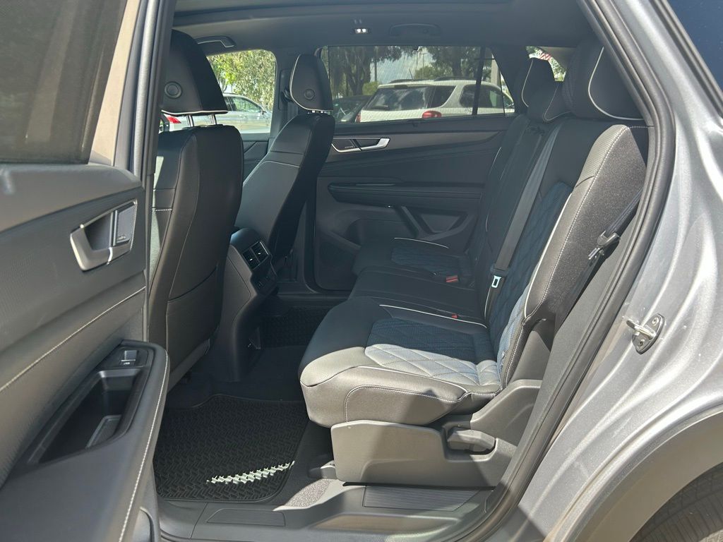 2026 Volkswagen Atlas Cross Sport 2.0T SEL Premium R-Line Tampa FL