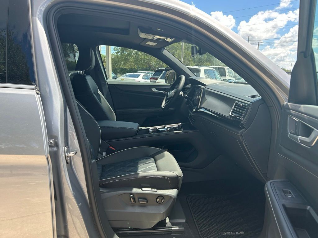2026 Volkswagen Atlas Cross Sport 2.0T SEL Premium R-Line Tampa FL