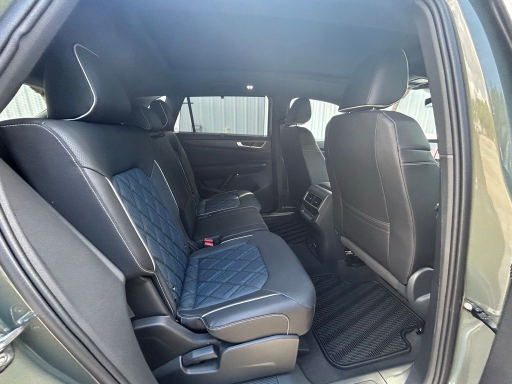 2026 Volkswagen Atlas Cross Sport 2.0T SEL Premium R-Line Tampa FL