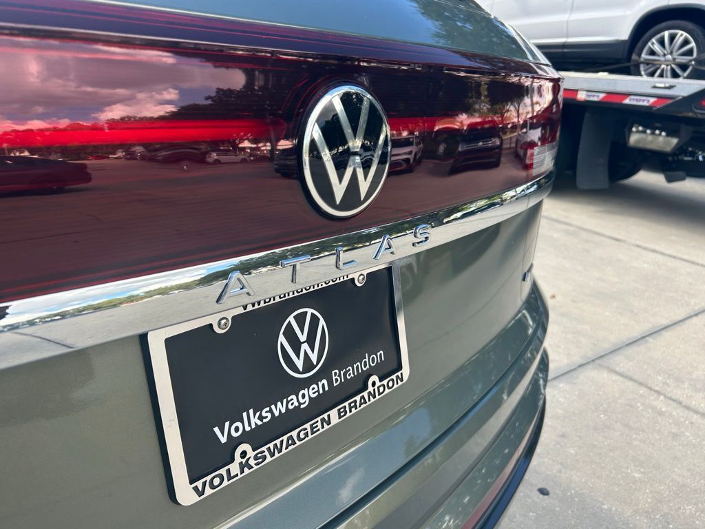 2026 Volkswagen Atlas Cross Sport 2.0T SEL Premium R-Line Tampa FL