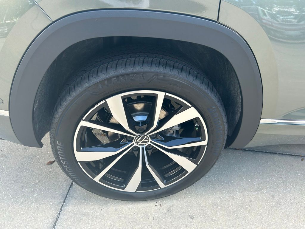 2026 Volkswagen Atlas Cross Sport 2.0T SEL Premium R-Line Tampa FL