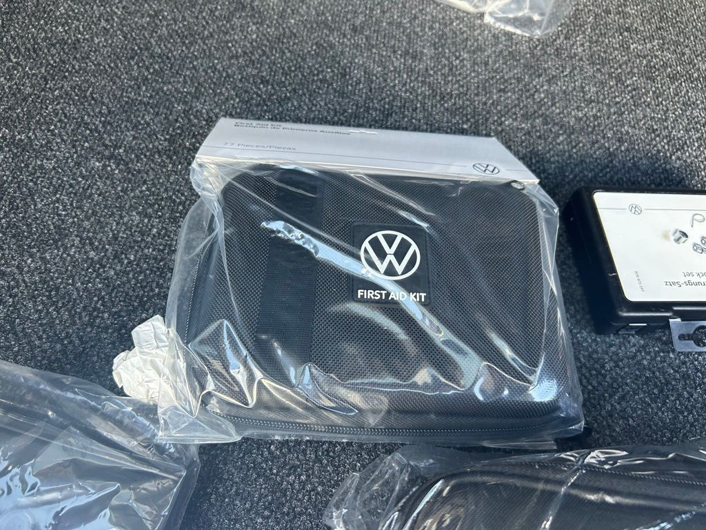 2026 Volkswagen Atlas Cross Sport 2.0T SEL Premium R-Line Tampa FL