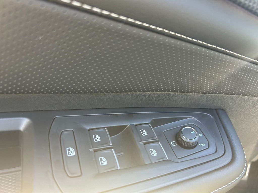 2026 Volkswagen Atlas Cross Sport 2.0T SEL Premium R-Line Tampa FL