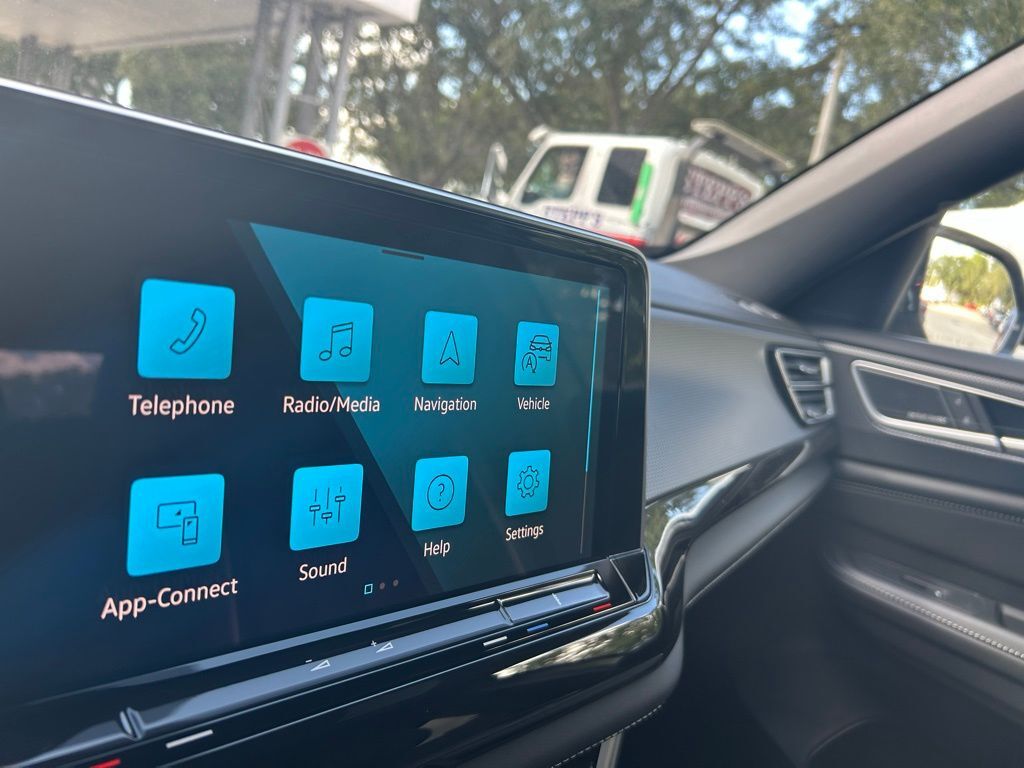 2026 Volkswagen Atlas Cross Sport 2.0T SEL Premium R-Line Tampa FL