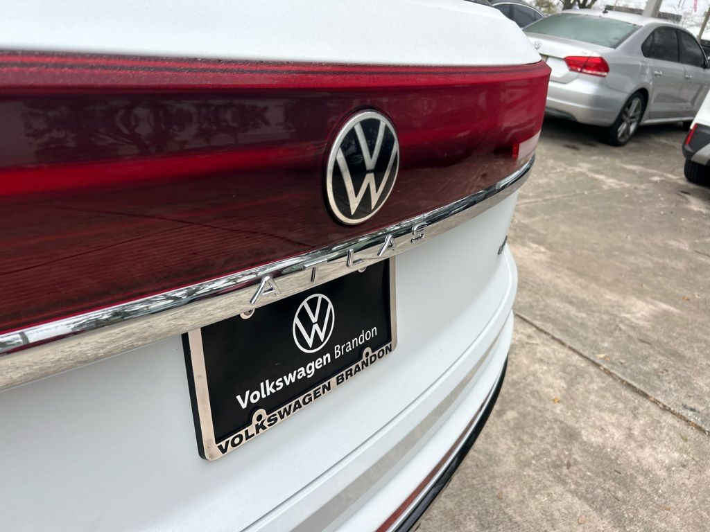 2026 Volkswagen Atlas Cross Sport 2.0T SEL Premium R-Line Tampa FL