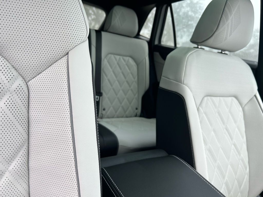 2026 Volkswagen Atlas Cross Sport 2.0T SEL Premium R-Line Tampa FL