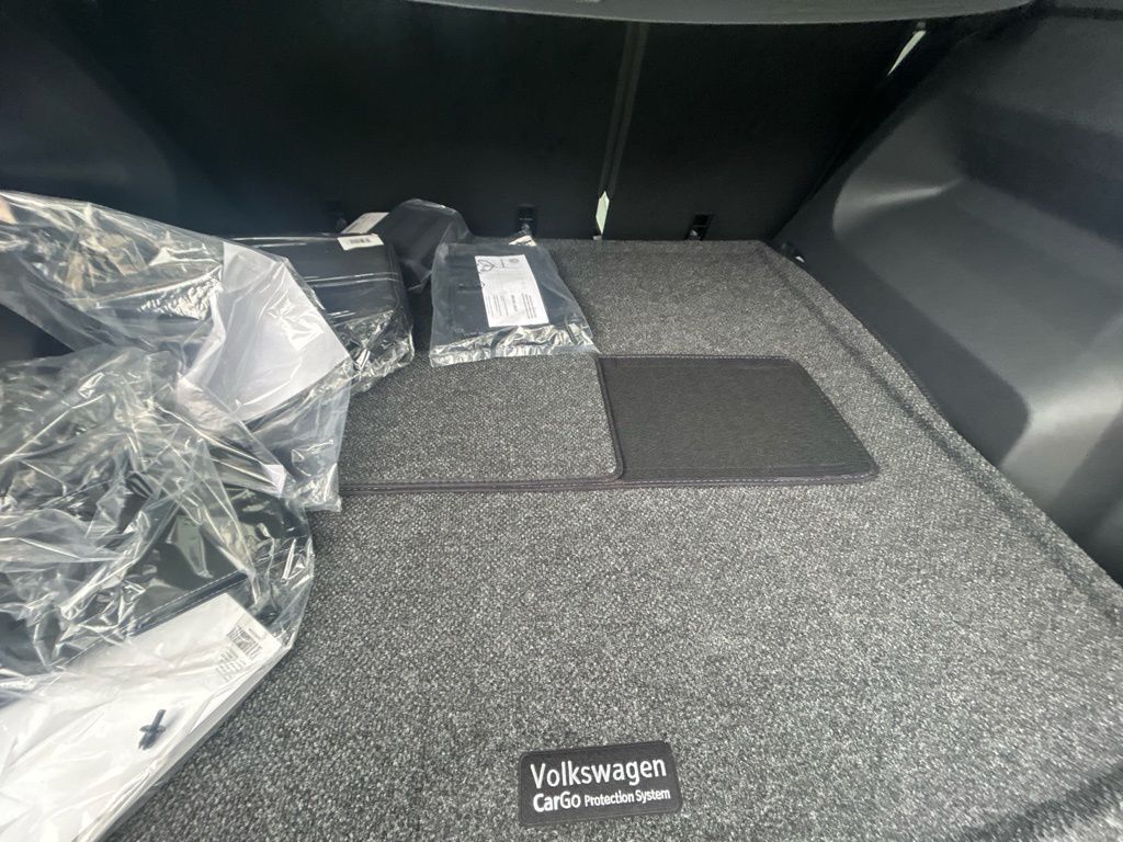 2026 Volkswagen Atlas Cross Sport 2.0T SEL Premium R-Line Tampa FL