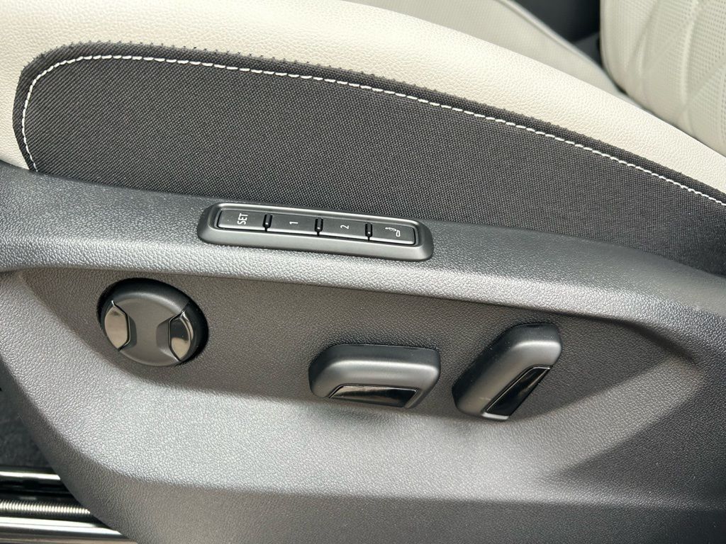 2026 Volkswagen Atlas Cross Sport 2.0T SEL Premium R-Line Tampa FL