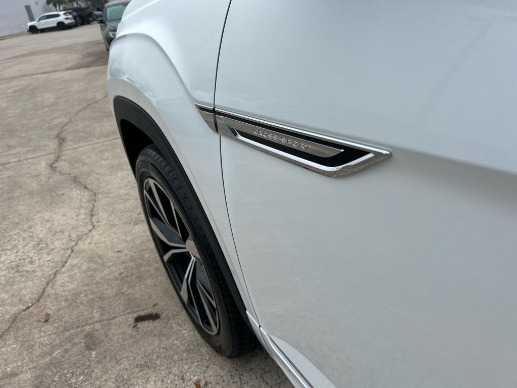 2026 Volkswagen Atlas Cross Sport 2.0T SEL Premium R-Line Tampa FL