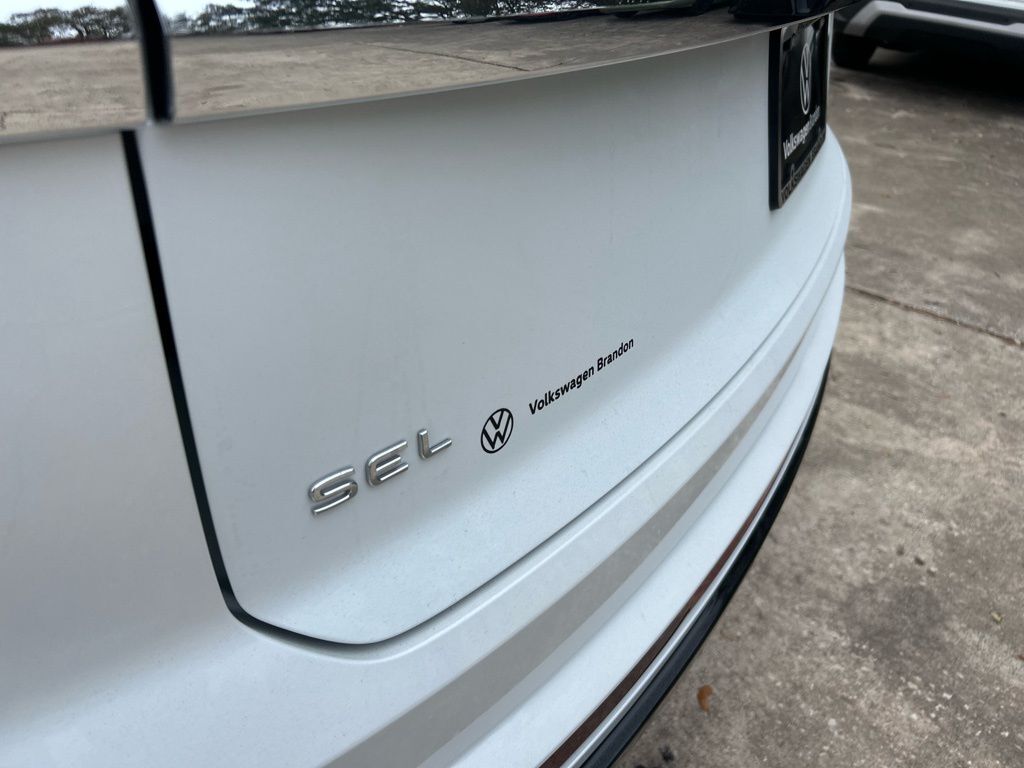 2026 Volkswagen Atlas Cross Sport 2.0T SEL Premium R-Line Tampa FL