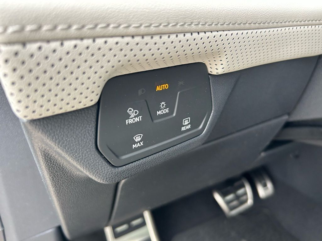 2026 Volkswagen Atlas Cross Sport 2.0T SEL Premium R-Line Tampa FL