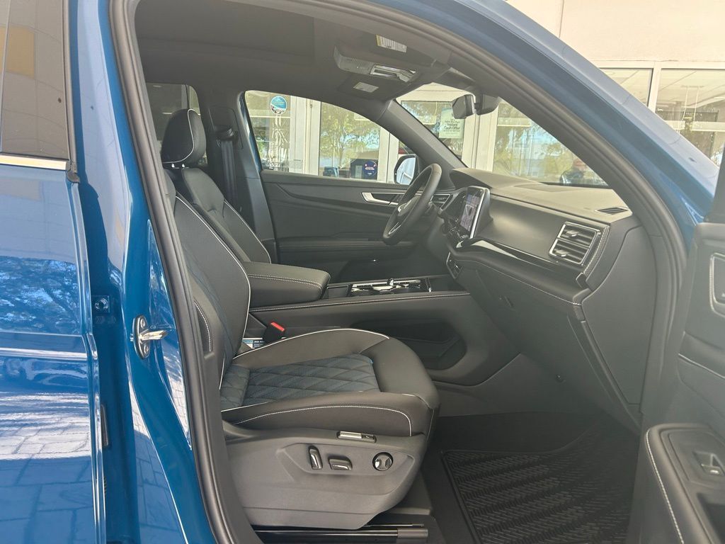 2026 Volkswagen Atlas Cross Sport 2.0T SEL Premium R-Line Tampa FL