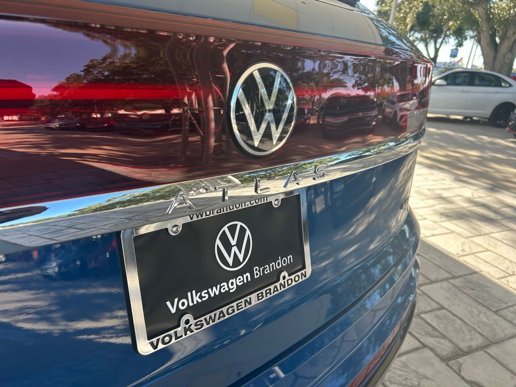 2026 Volkswagen Atlas Cross Sport 2.0T SEL Premium R-Line Tampa FL