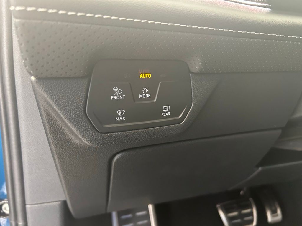 2026 Volkswagen Atlas Cross Sport 2.0T SEL Premium R-Line Tampa FL