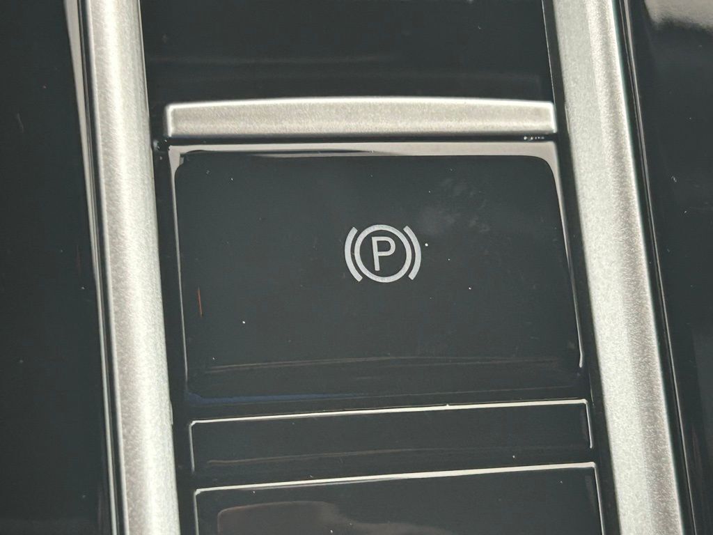 2026 Volkswagen Atlas Cross Sport 2.0T SEL Premium R-Line Tampa FL