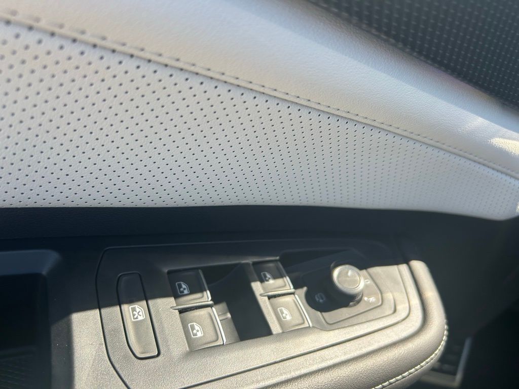 2026 Volkswagen Atlas Cross Sport 2.0T SEL Premium R-Line Tampa FL