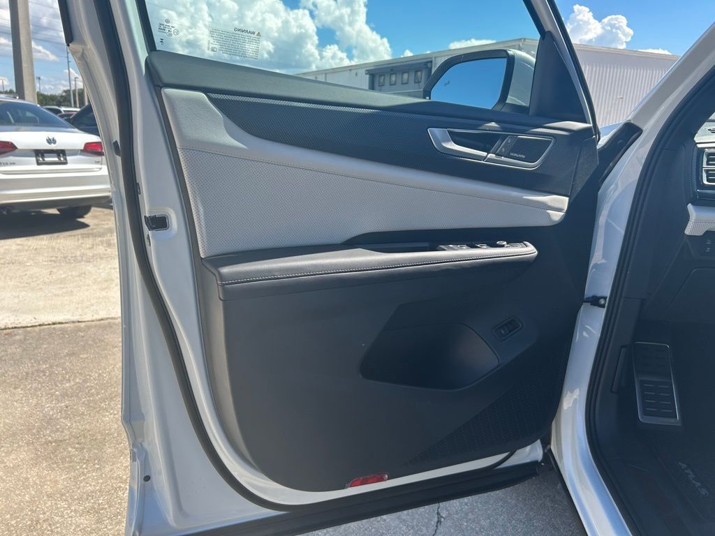 2026 Volkswagen Atlas Cross Sport 2.0T SEL Premium R-Line Tampa FL