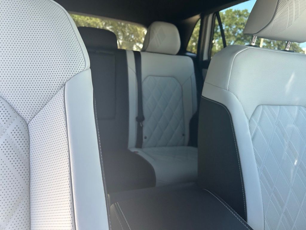 2026 Volkswagen Atlas Cross Sport 2.0T SEL Premium R-Line Tampa FL