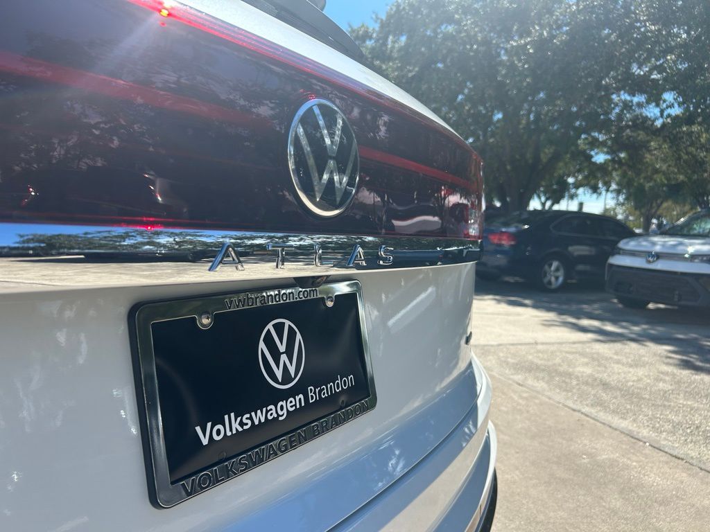 2026 Volkswagen Atlas Cross Sport 2.0T SEL Premium R-Line Tampa FL