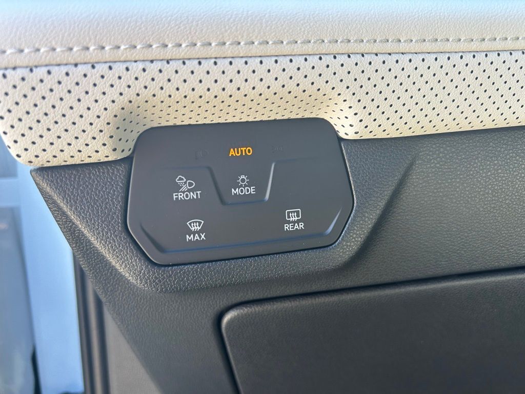 2026 Volkswagen Atlas Cross Sport 2.0T SEL Premium R-Line Tampa FL