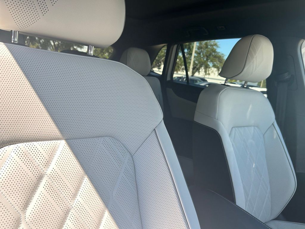 2026 Volkswagen Atlas Cross Sport 2.0T SEL Premium R-Line Tampa FL