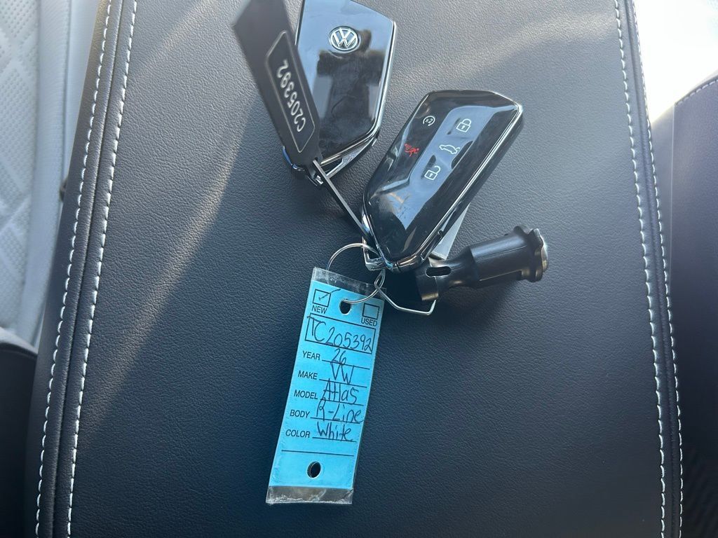 2026 Volkswagen Atlas Cross Sport 2.0T SEL Premium R-Line Tampa FL