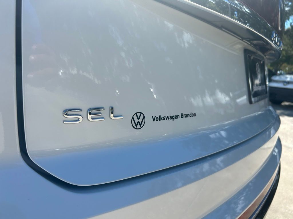 2026 Volkswagen Atlas Cross Sport 2.0T SEL Premium R-Line Tampa FL