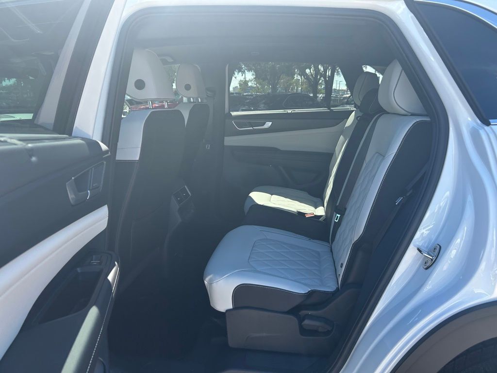 2026 Volkswagen Atlas Cross Sport 2.0T SEL Premium R-Line Tampa FL