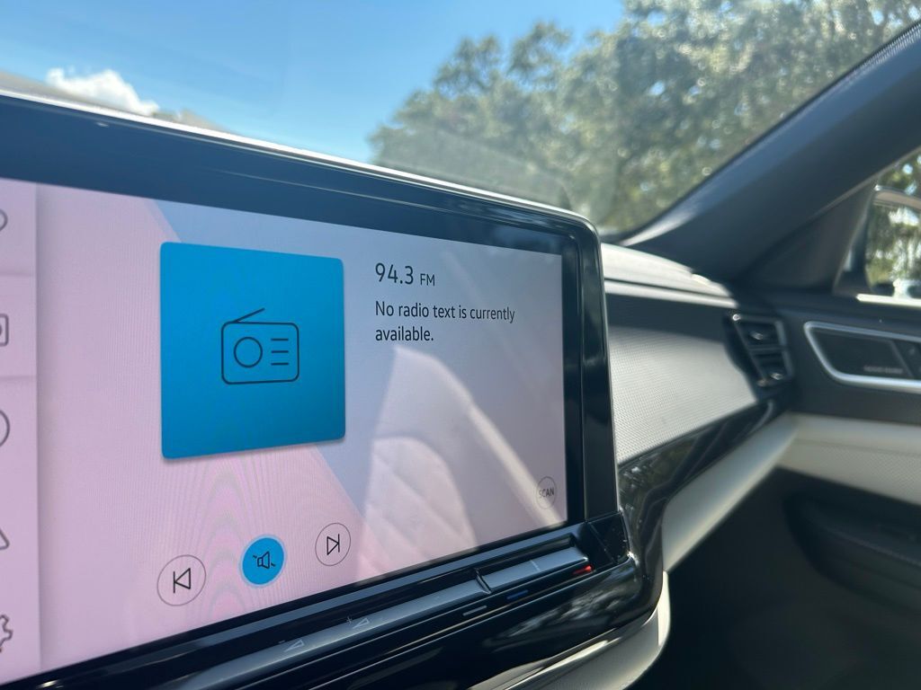 2026 Volkswagen Atlas Cross Sport 2.0T SEL Premium R-Line Tampa FL