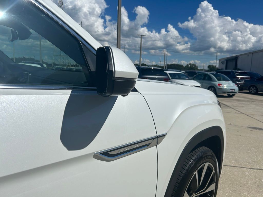 2026 Volkswagen Atlas Cross Sport 2.0T SEL Premium R-Line Tampa FL