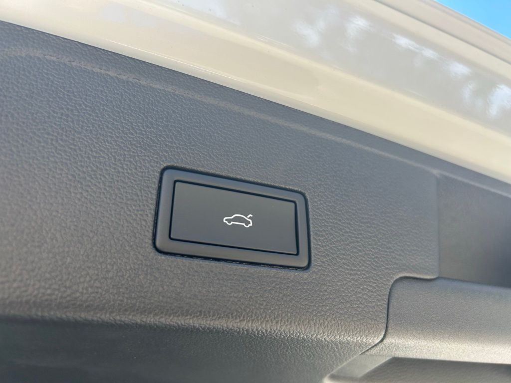 2026 Volkswagen Atlas Cross Sport 2.0T SEL Premium R-Line Tampa FL