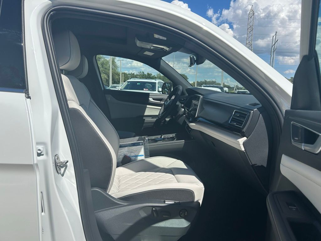 2026 Volkswagen Atlas Cross Sport 2.0T SEL Premium R-Line Tampa FL