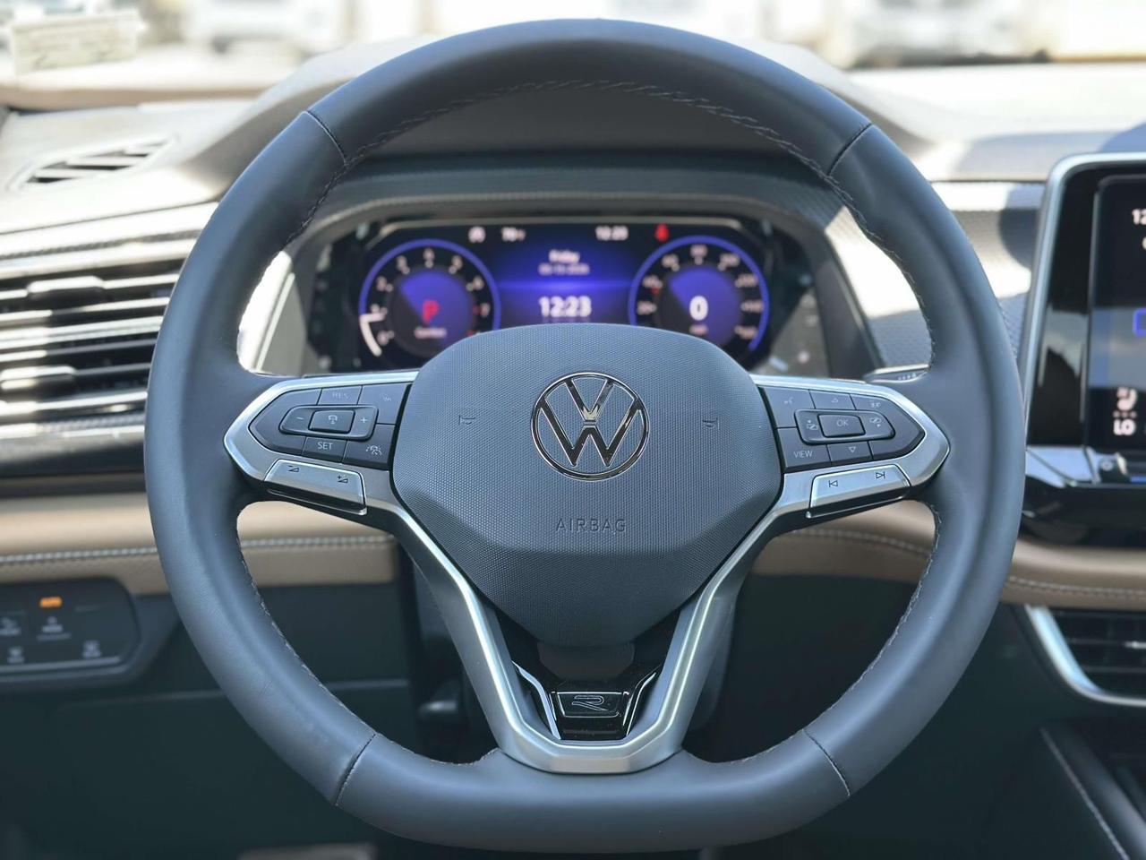 2026 Volkswagen Atlas Cross Sport 2.0T SEL R-Line Black Woodbridge VA