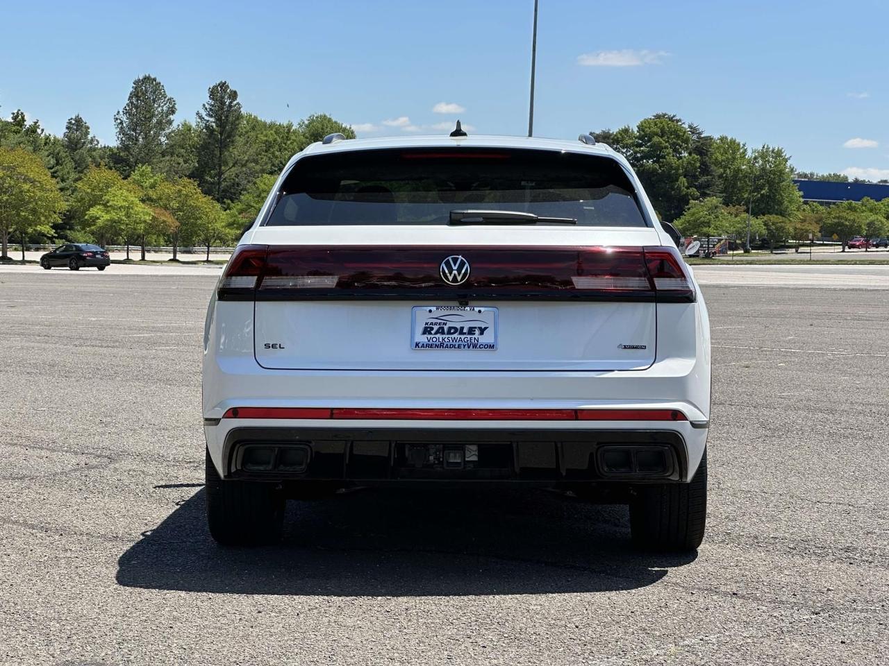 2026 Volkswagen Atlas Cross Sport 2.0T SEL R-Line Black