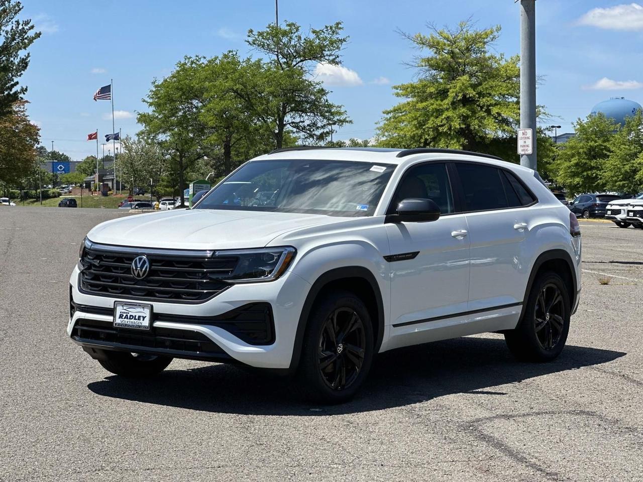 2026 Volkswagen Atlas Cross Sport 2.0T SEL R-Line Black Woodbridge VA