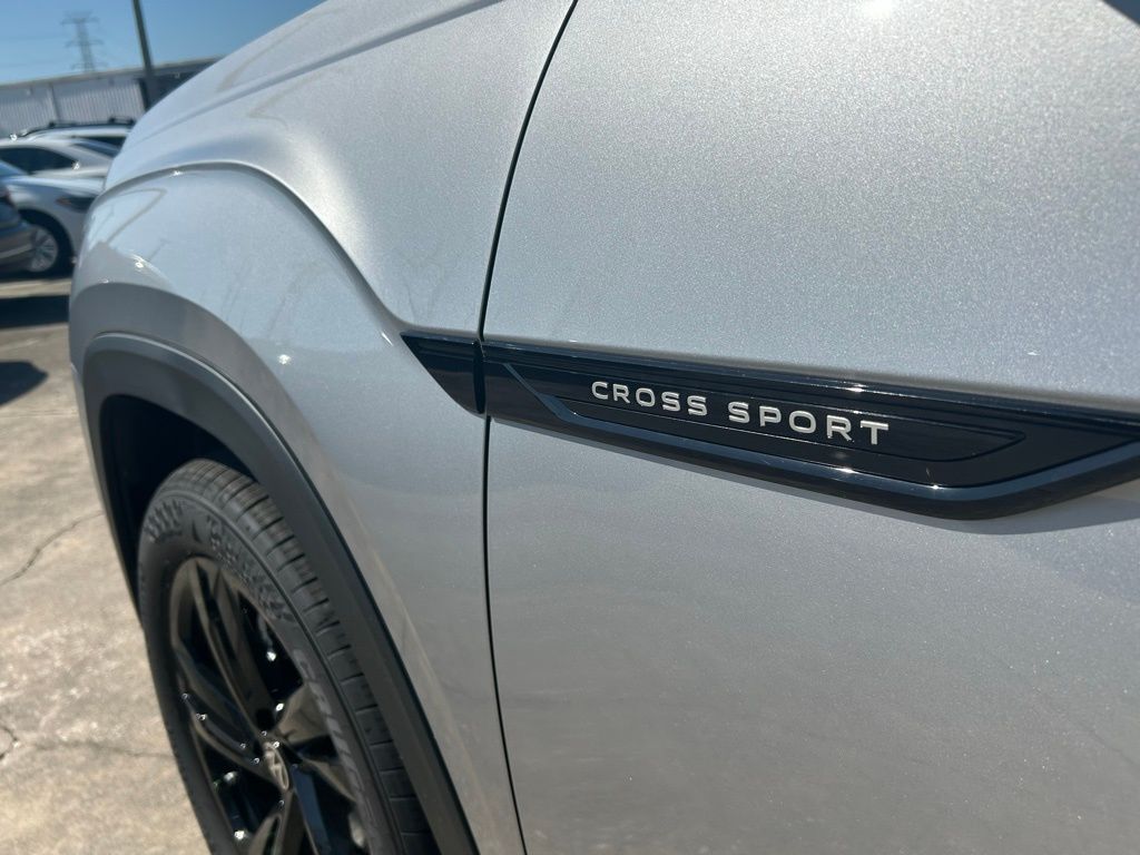 2026 Volkswagen Atlas Cross Sport 2.0T SEL R-Line Black Tampa FL