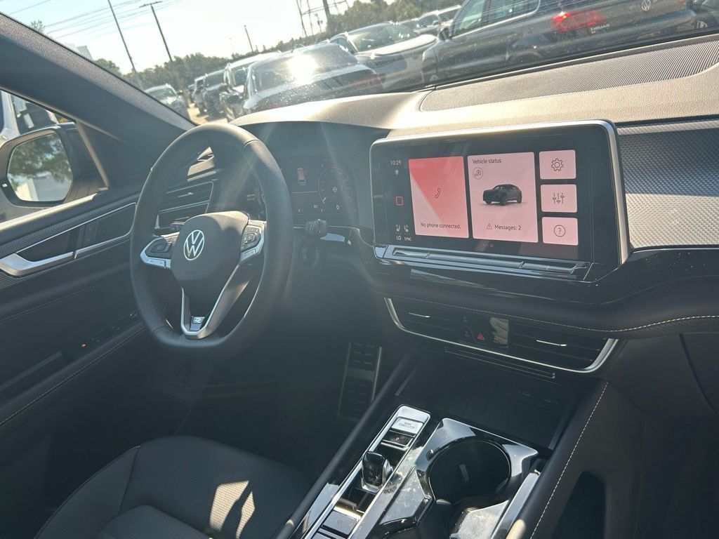 2026 Volkswagen Atlas Cross Sport 2.0T SEL R-Line Black Tampa FL