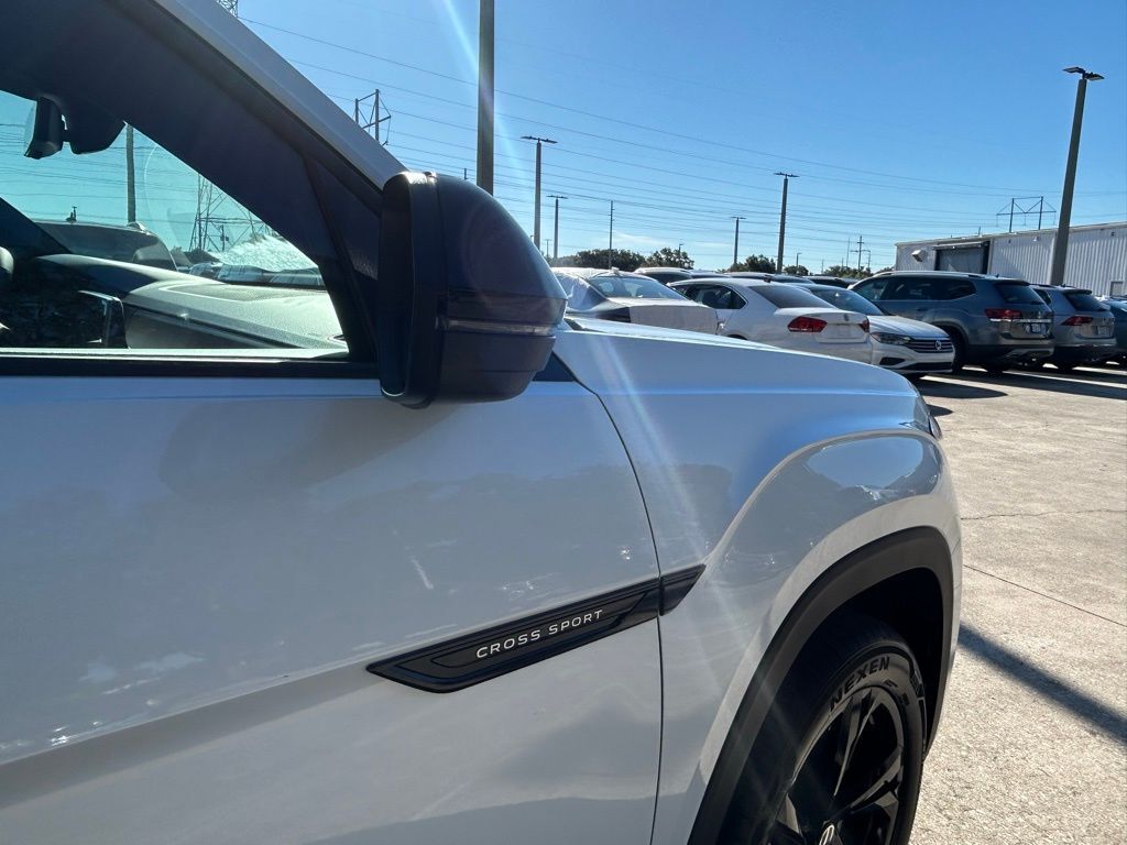 2026 Volkswagen Atlas Cross Sport 2.0T SEL R-Line Black Tampa FL