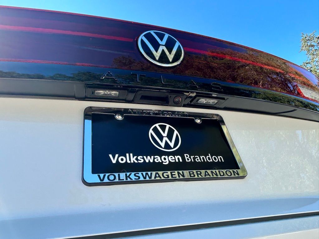 2026 Volkswagen Atlas Cross Sport 2.0T SEL R-Line Black Tampa FL