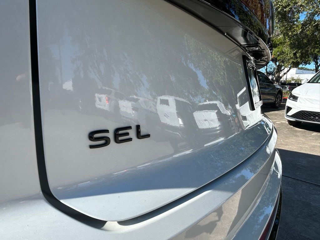 2026 Volkswagen Atlas Cross Sport 2.0T SEL R-Line Black Tampa FL