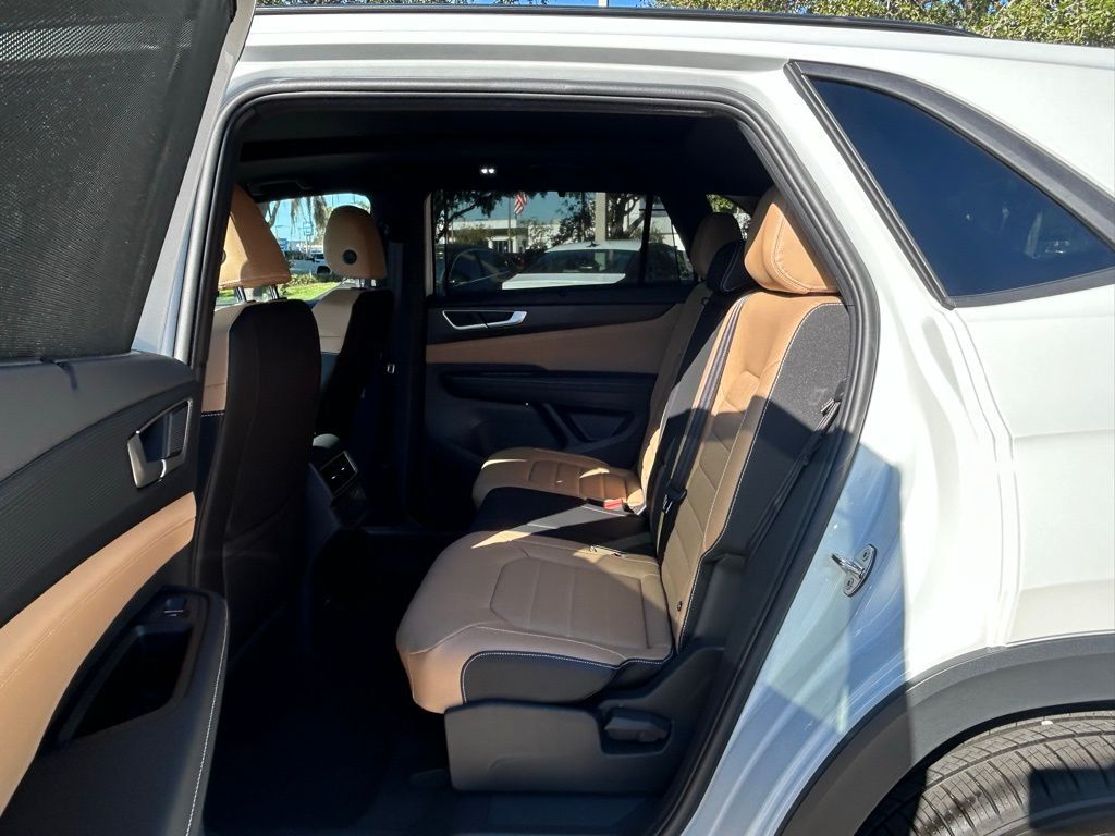 2026 Volkswagen Atlas Cross Sport 2.0T SEL R-Line Black Tampa FL